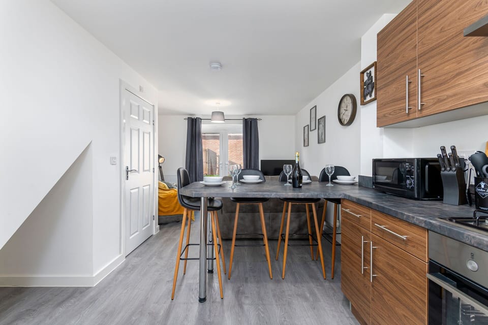 View of Kitchen/Lounge