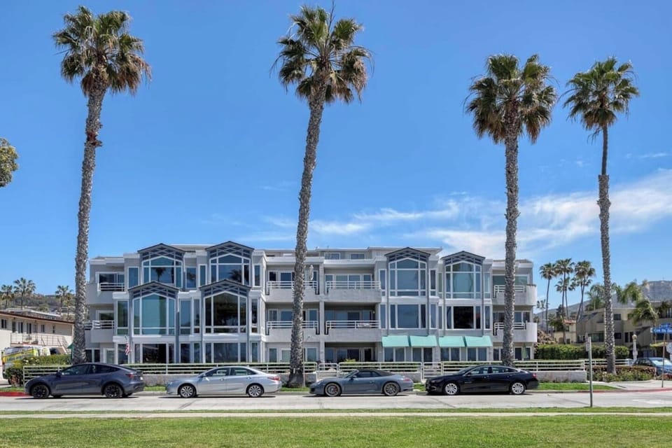 Building Exterior. Unit is the Top floor on the Left. 