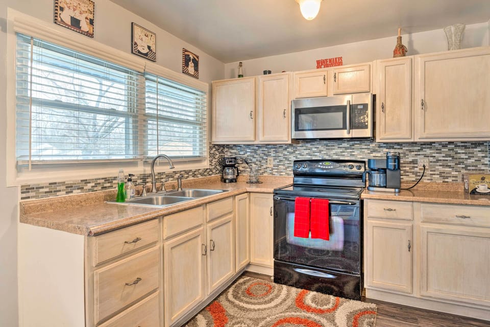 Kitchen | Well-Equipped | Standard Drip Coffee Maker