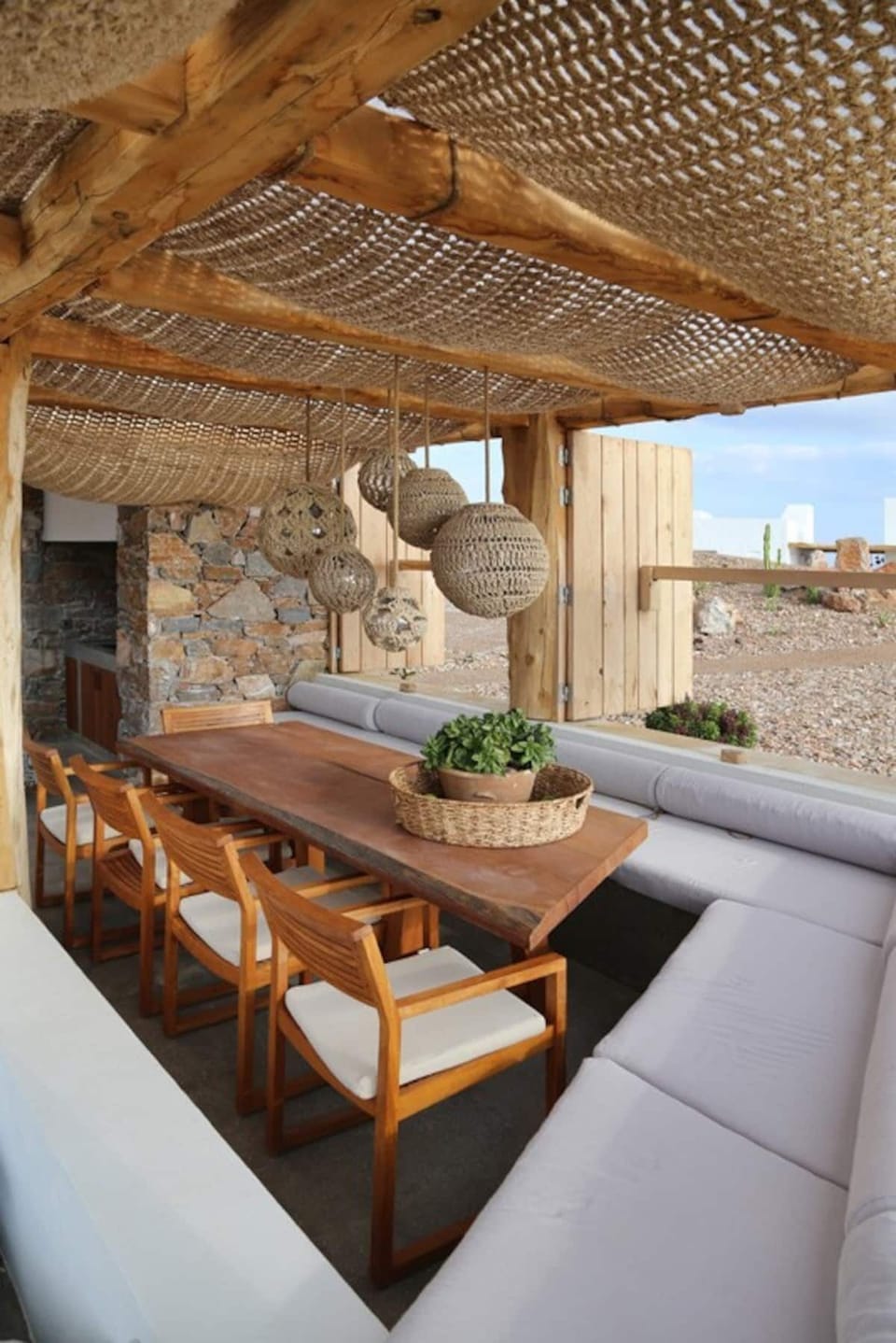 Outdoor dining