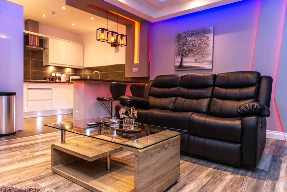 Living Room / Lounge