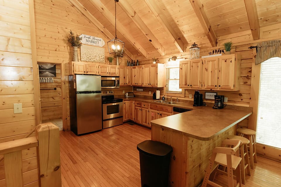 Spacious kitchen equipped for sufficiently preparing and serving meals