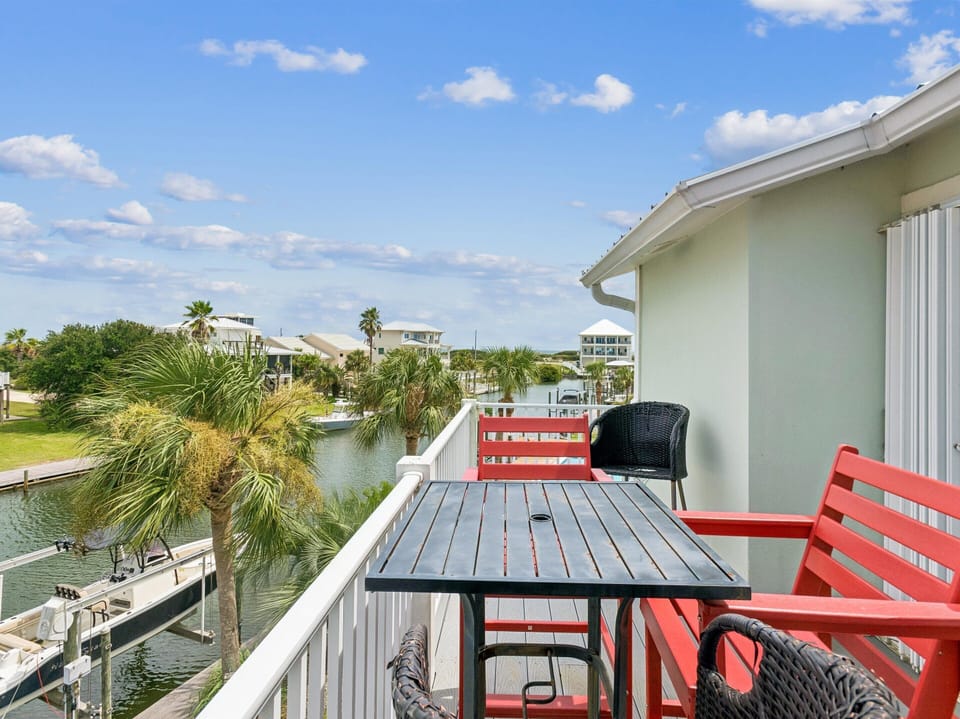 Rooftop Deck - Second Floor