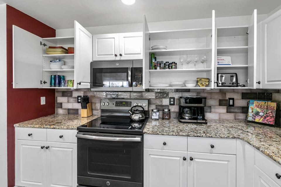 Fully Stocked Kitchen