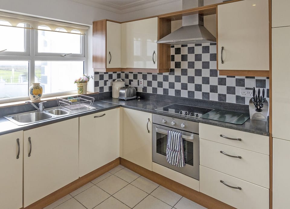 Matthews Cottage Doonbeg, Doonbeg, County Clare