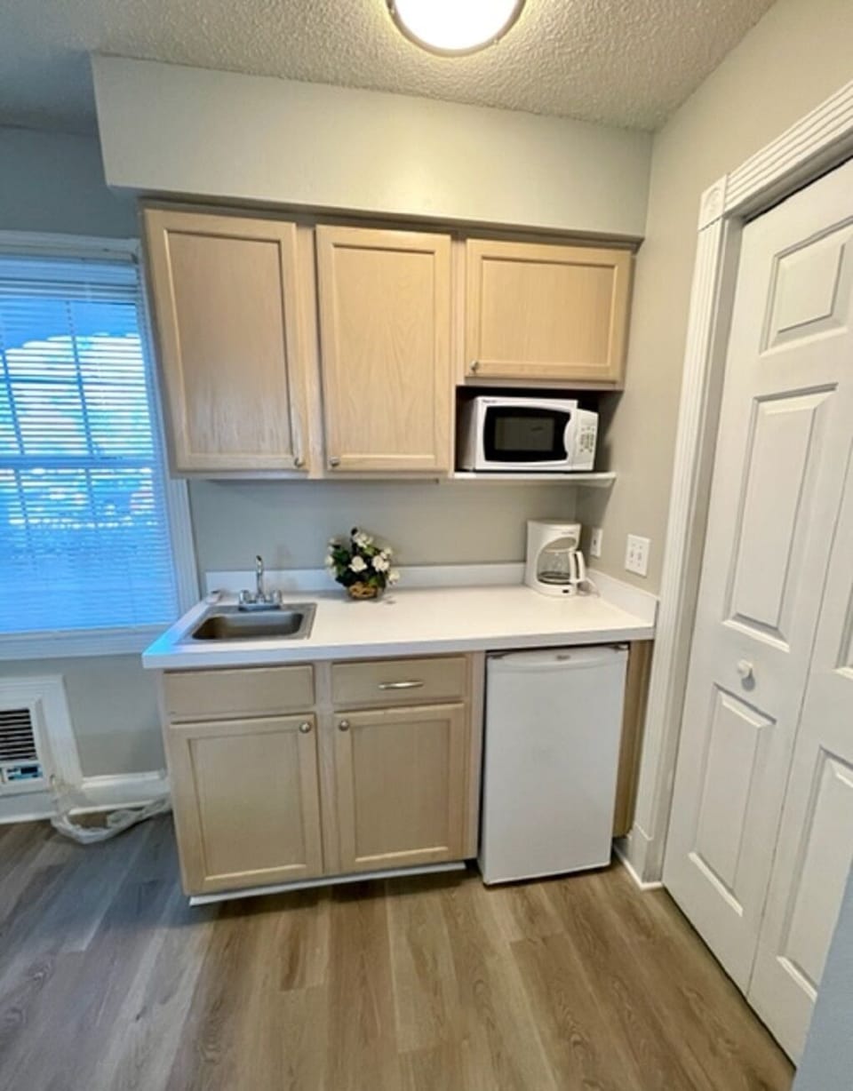 Lockout kitchenette