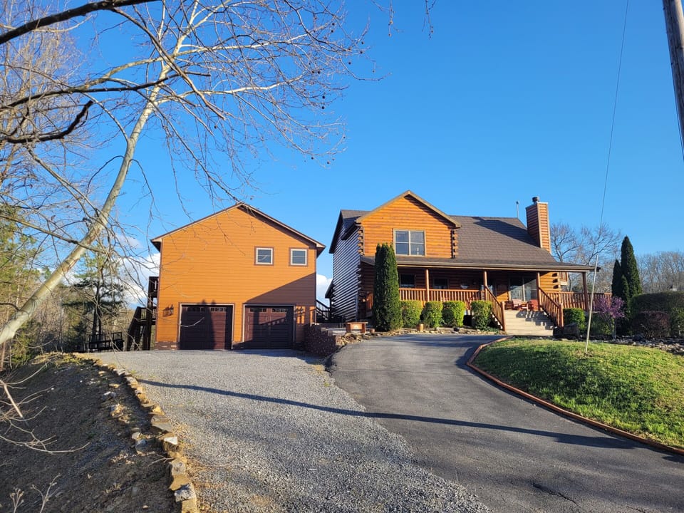 Street View of cabin and Garage

