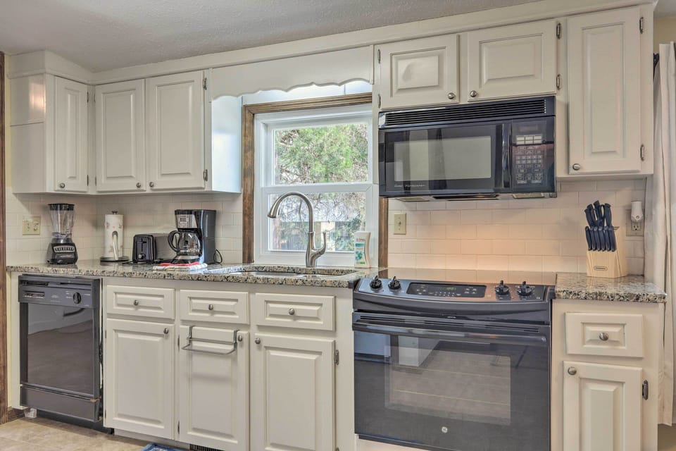 Kitchen | Drip Coffee Maker | Crockpot