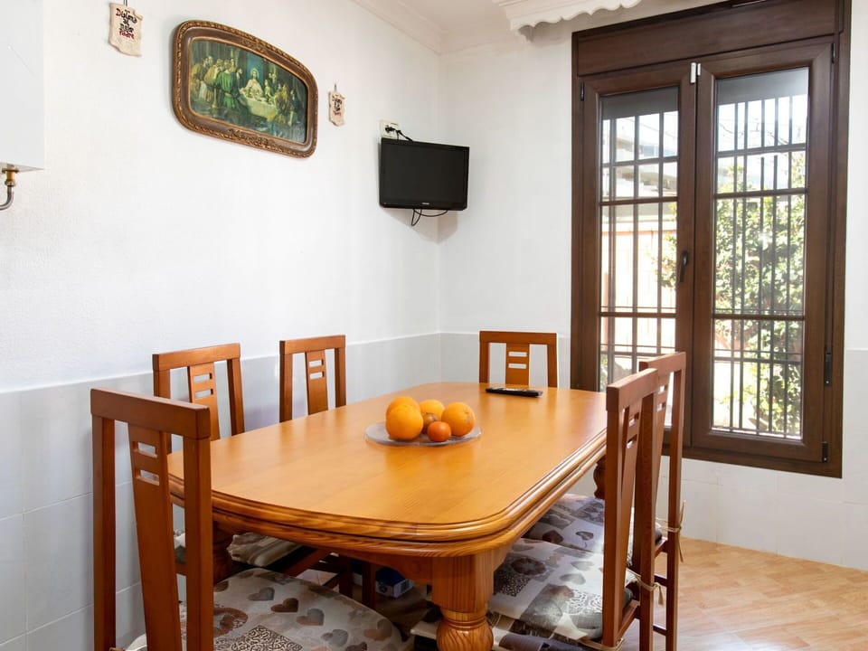 Furniture, Interior Design, Wood, Flooring, Table, Floor, Lighting, Chair, Room, Ceiling