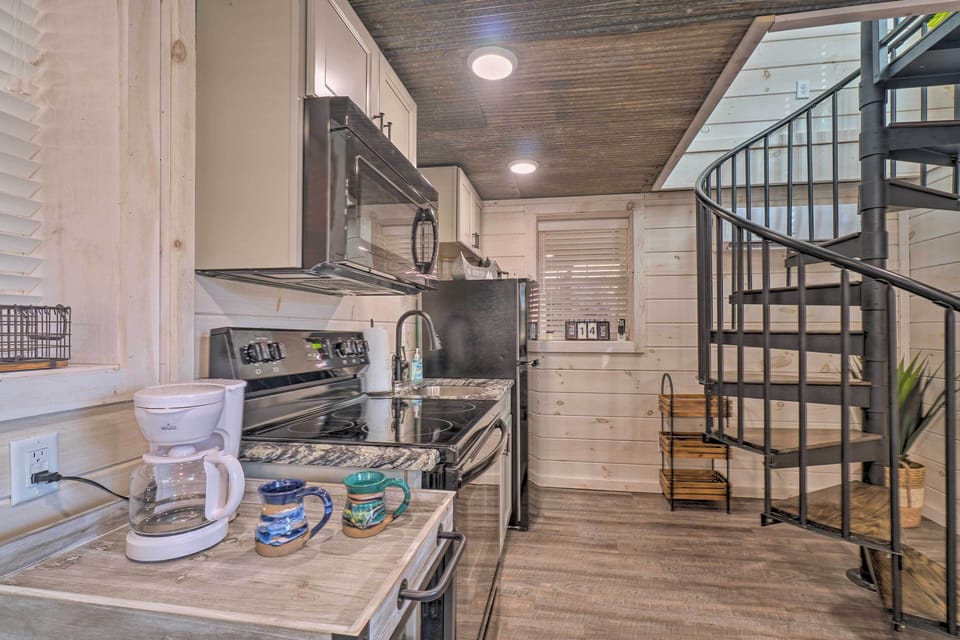 Kitchen | Well-Equipped | Cooking Basics