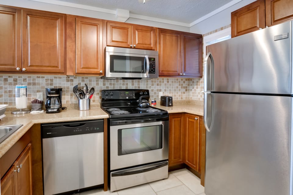 Kitchen | Cooking Basics | Dishware/Flatware