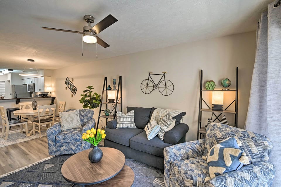 Living Room | Access to Screened-In Balcony