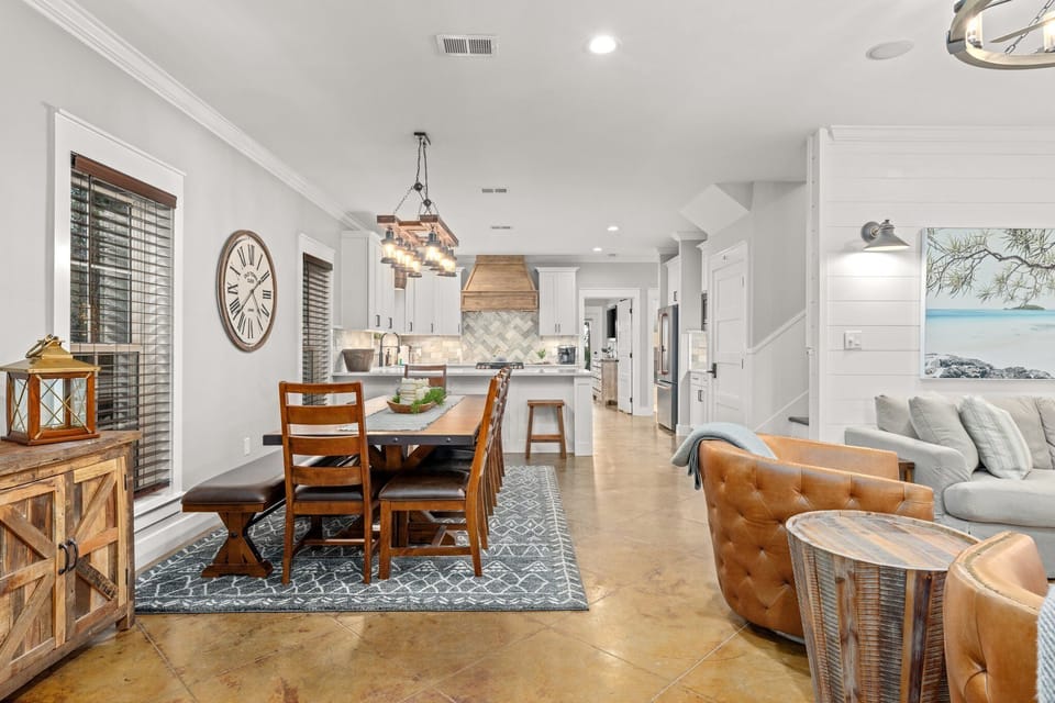 Dining area seat 14