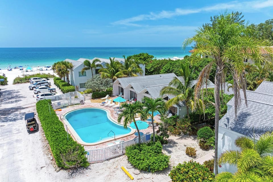 Coconuts 108 Condo Pool Aerial