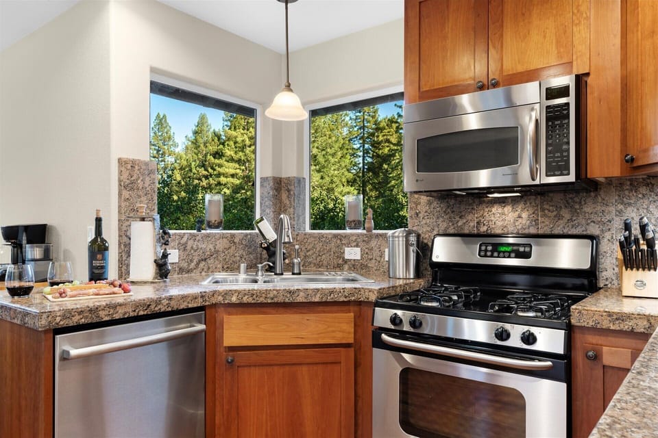 Cooking isn't a chore when the scenery is so sweet