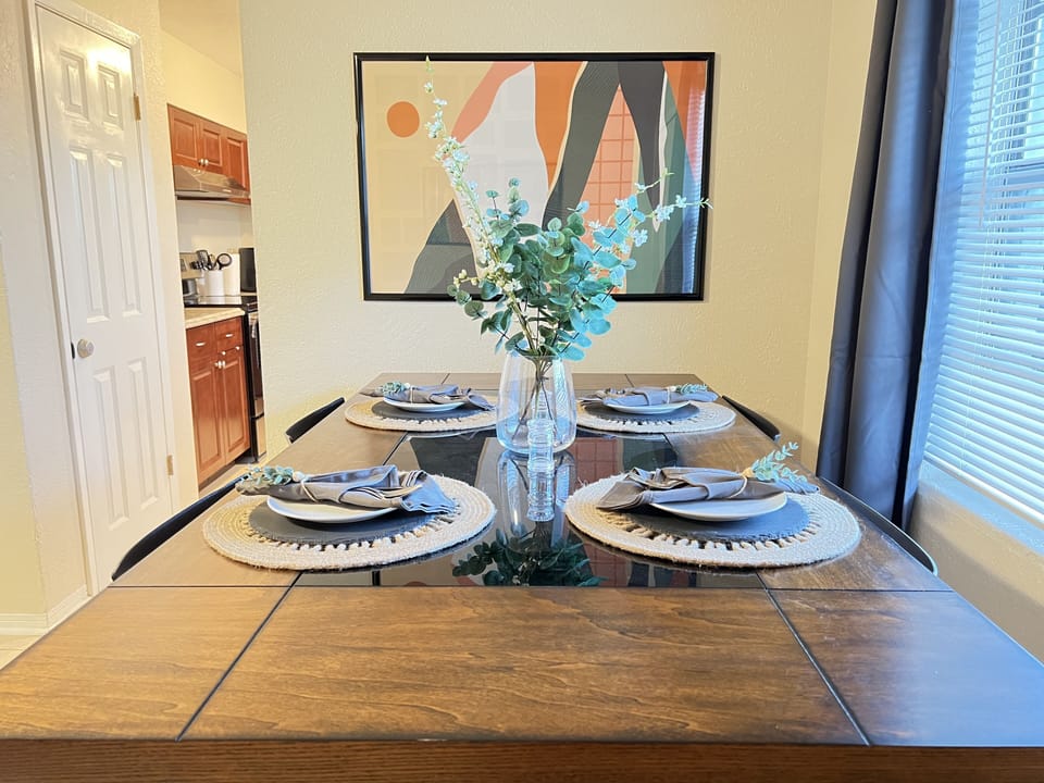 Serve your delicious meals easily at the lovely dining table.