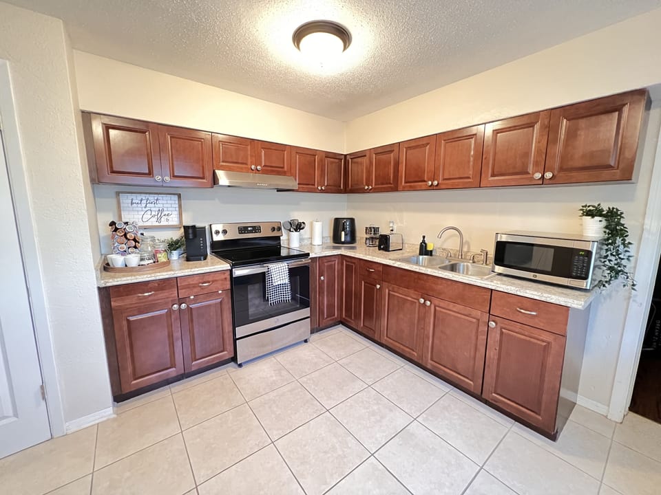 Prepare your favorite meals in this fully equipped kitchen.