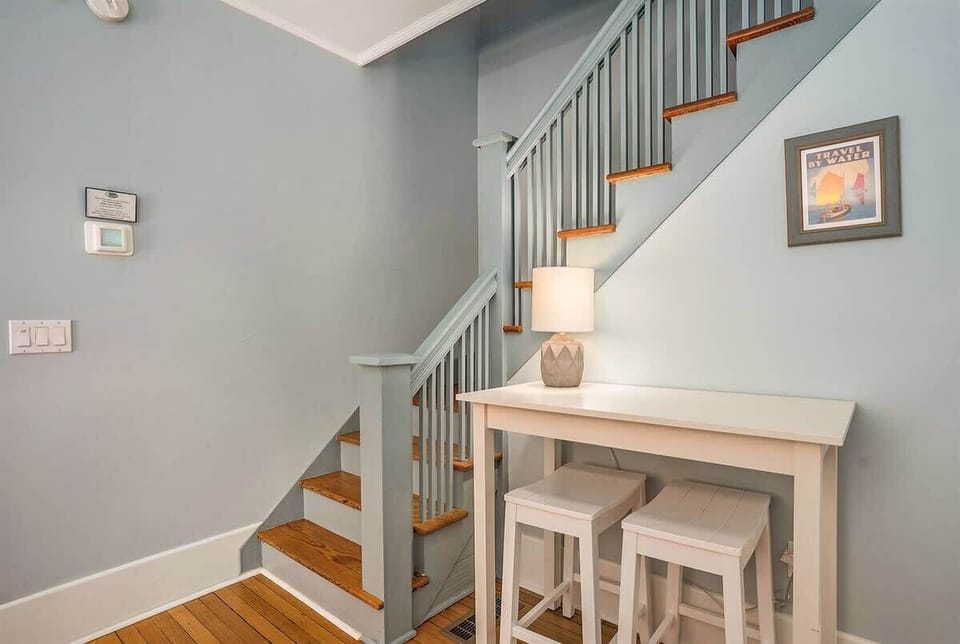 Enjoy Family Movie Nights like Never Before in Blue Gables` Cozy Living Room
