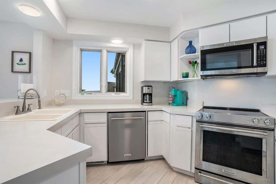 Kitchen with Keurgig