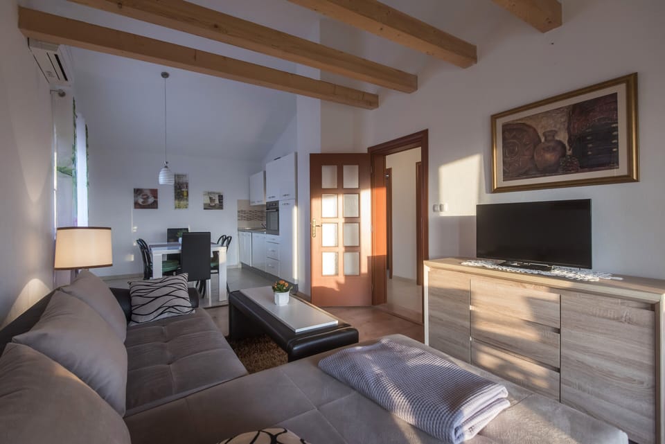 living room, kitchen, dining area