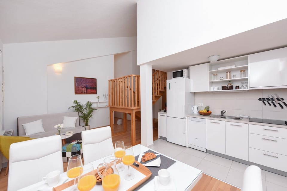 Kitchen, dining area, livin room