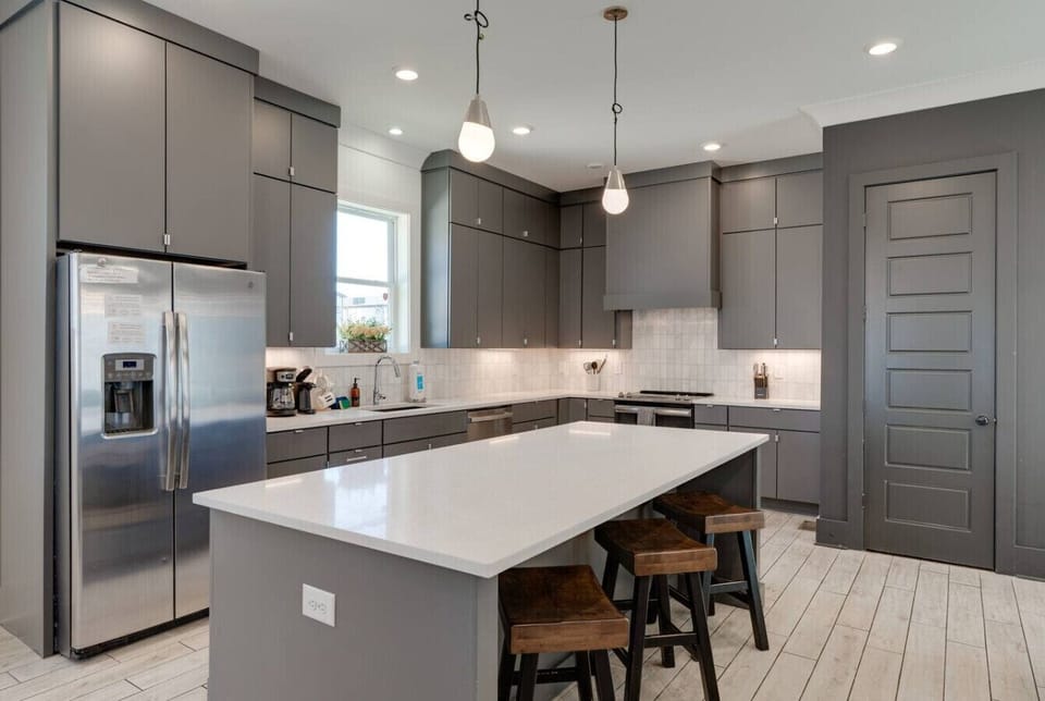 Kitchen Island seating 3