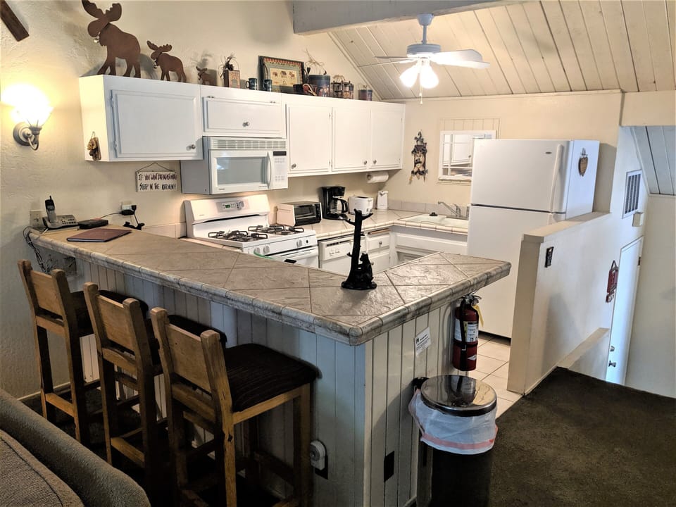 Fully equipped kitchen
