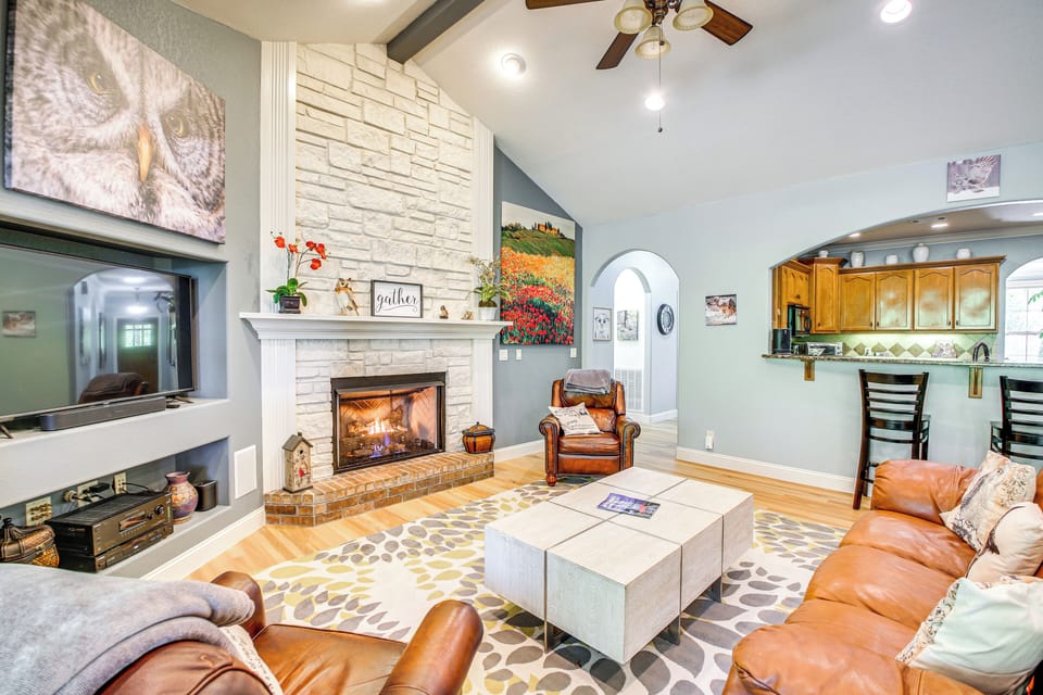 Hot Springs Vacation Rental | 4BR | 2BA | 1 Step Required for Access