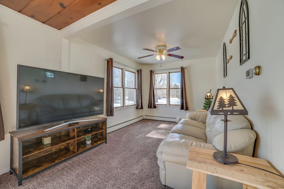 Tawas City Vacation Rental | 2BR | 1BA | Stairs Required | 1,200 Sq Ft