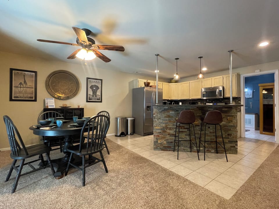 Kitchen and Dining Area | Simple but efficient!