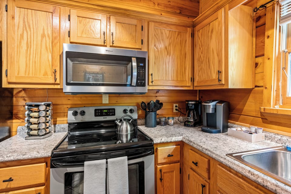 Fully equipped kitchen so you can prepare anything from your morning cup of coffee to cocktails to a gourmet feast with ease