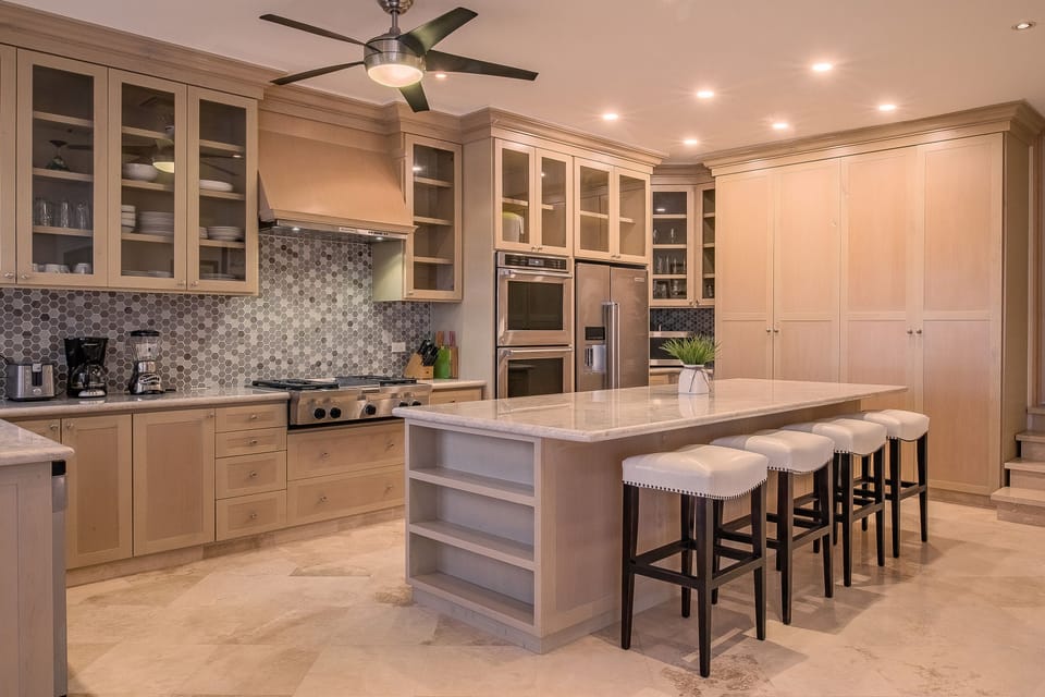 Fully equipped kitchen
