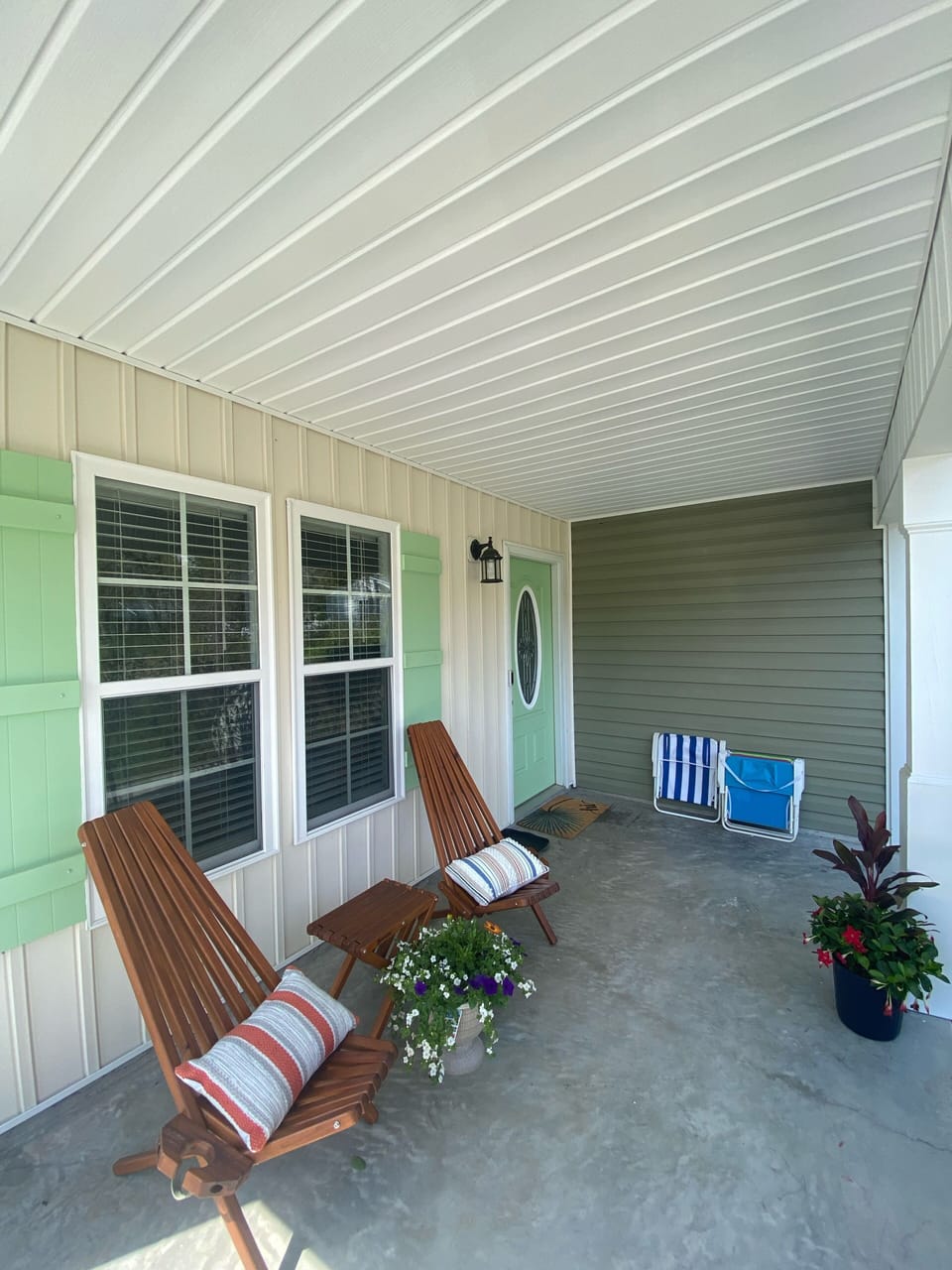 Great place for morning coffee while you plot a beach day!