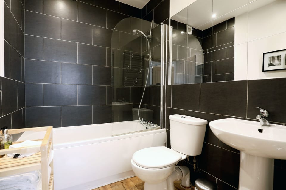 Modern bathroom