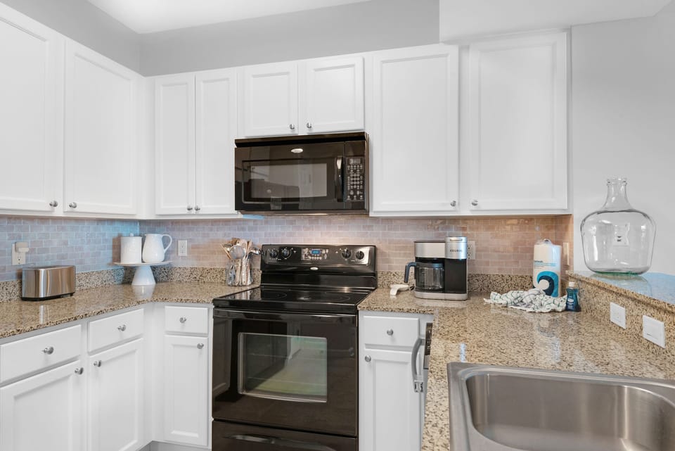 Fully equipped kitchen