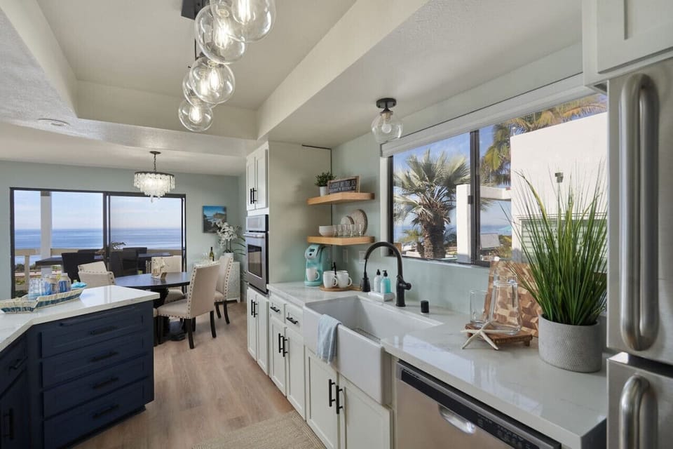 Kitchen with views all around