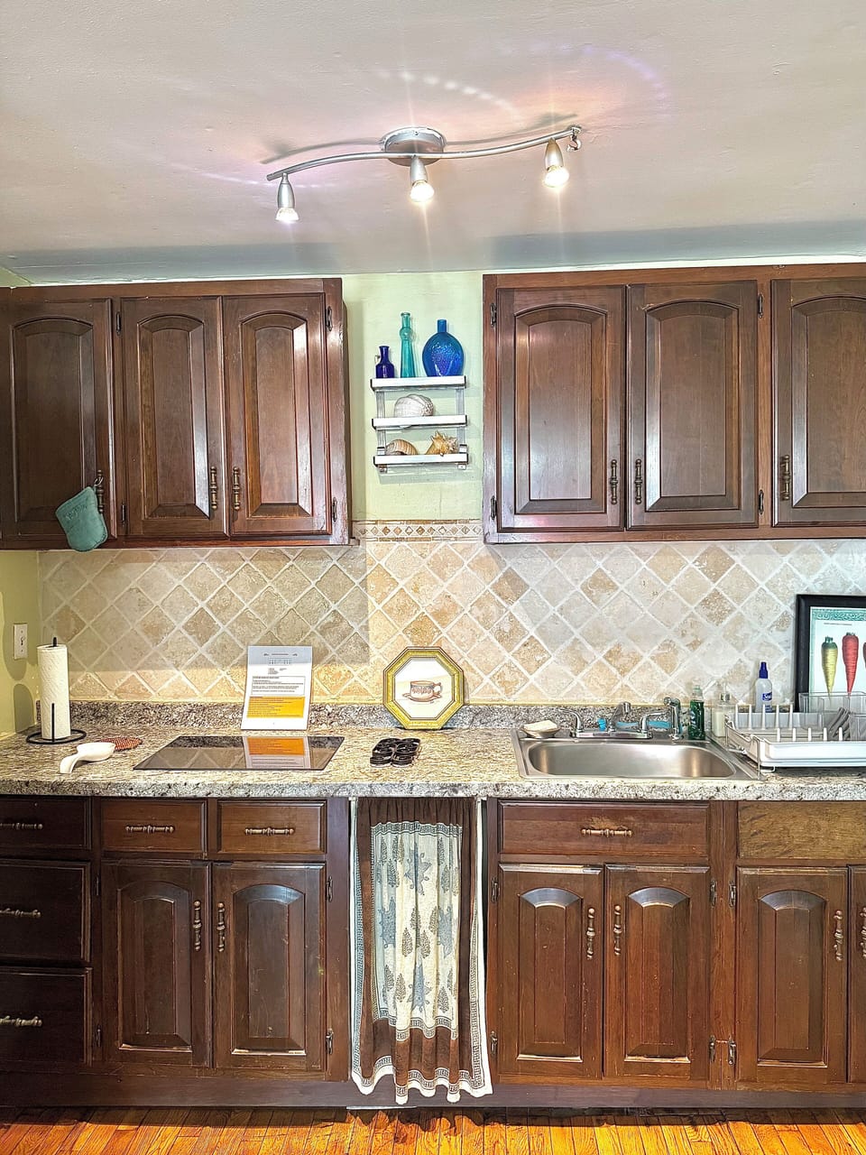 Kitchen cabinets