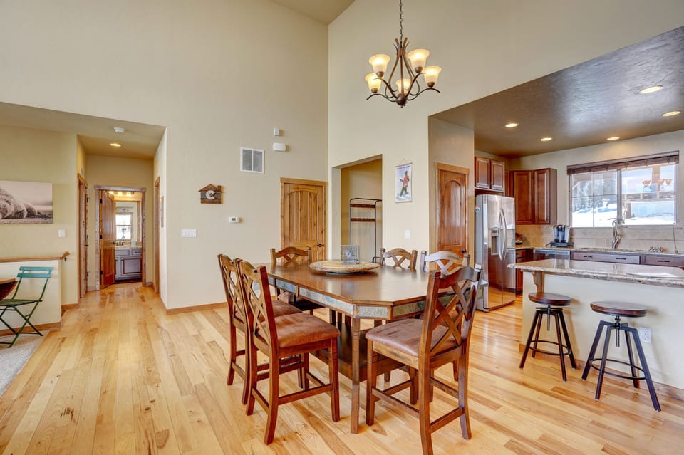 Dining Area next to kitchen