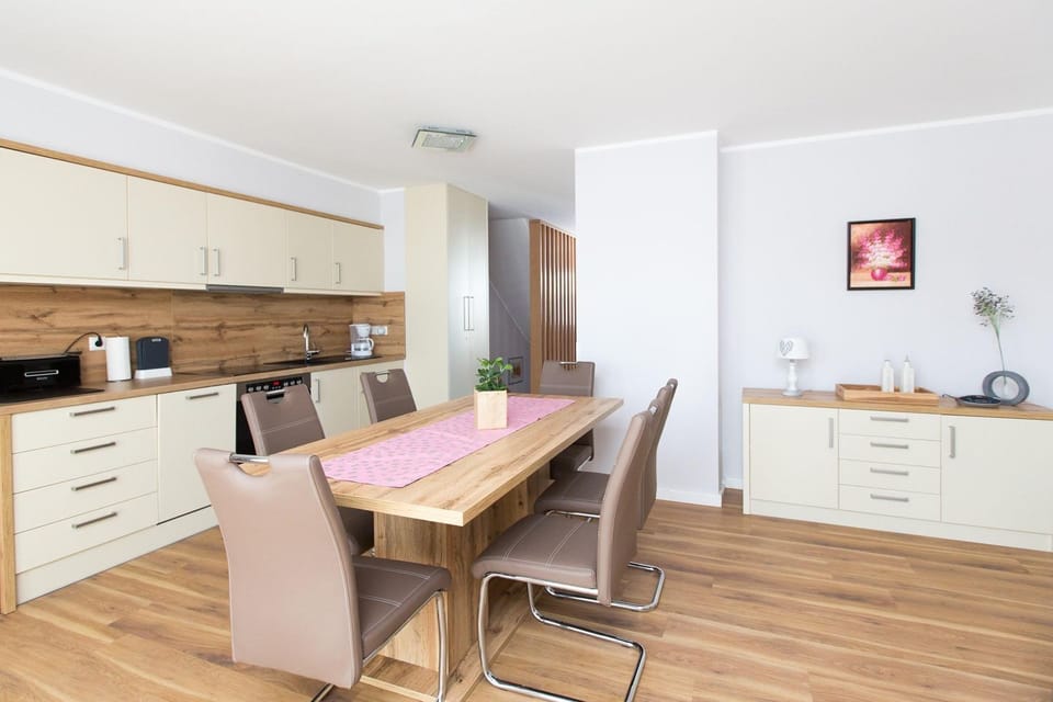 Ferienwohnung am Yachthafen Optional mit Bootsliegeplatz im Haus 7 - Hafenapartment 8 im Apartment in Plau am See
