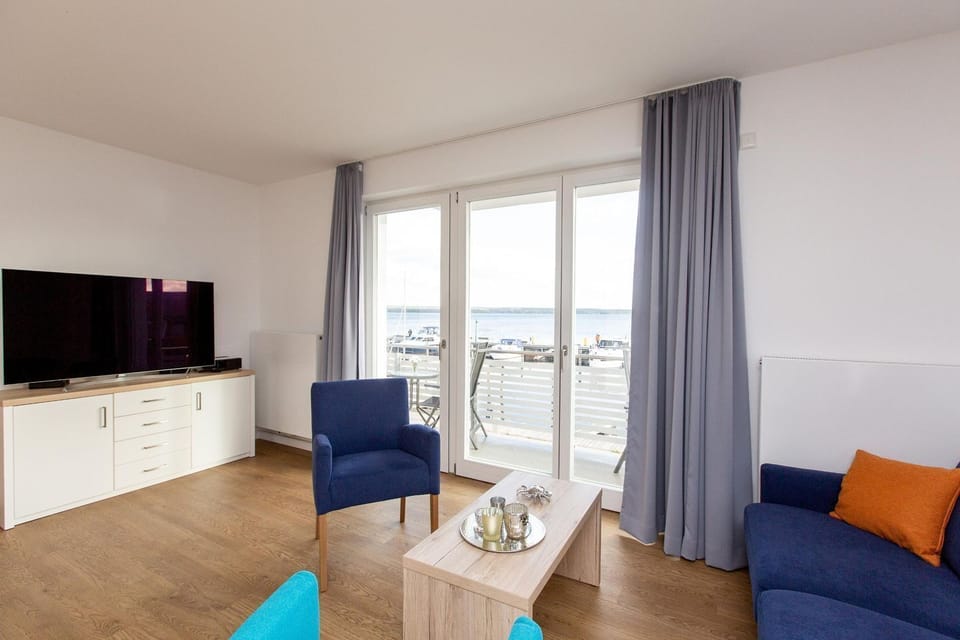 Panorama maisonette at the marina (house 6, no. 43) Parking lot directly at the house - Apartment in Plau am See