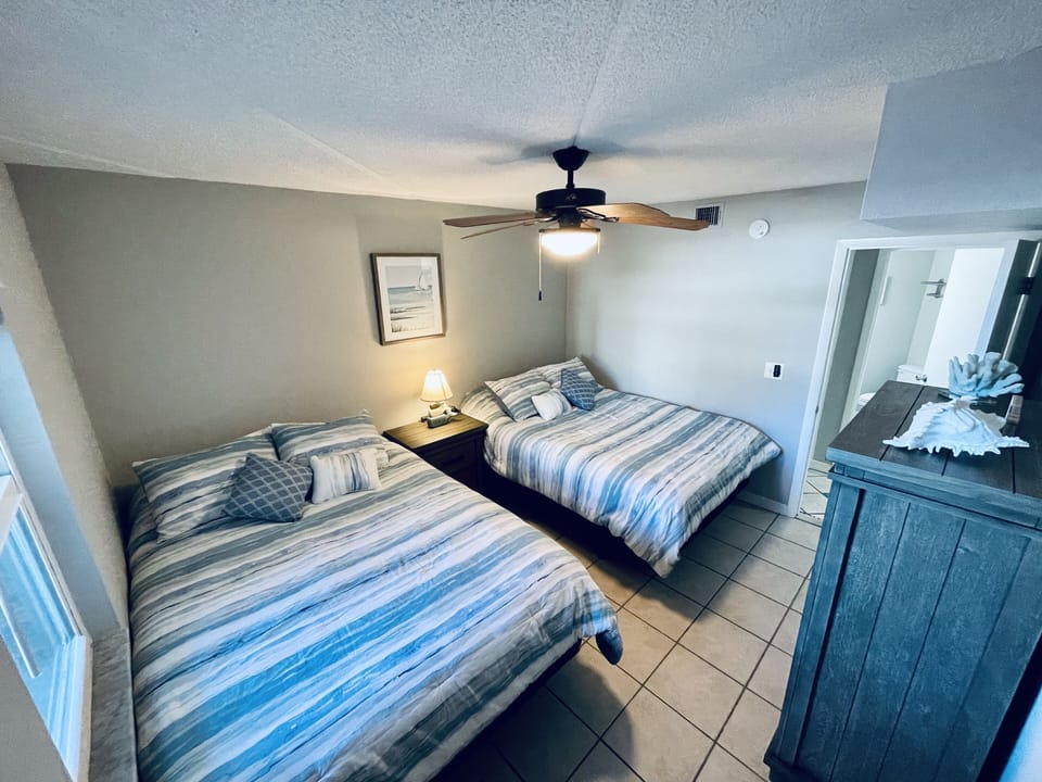 2 Queen size beds located in Guest suite