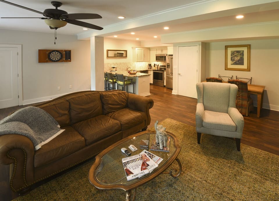 Full Kitchen, dinning room table, dart board and darts provided