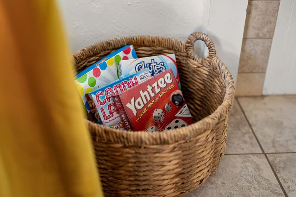 Explore endless entertainment options at our Tropical Oasis Seminole in Florida #TropicalOasis #FloridaGetaway #BoardGames