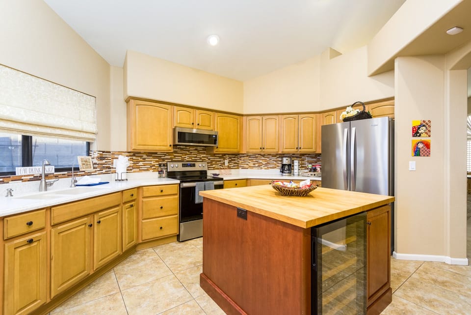 Fully Stocked Kitchen with Everything You Need