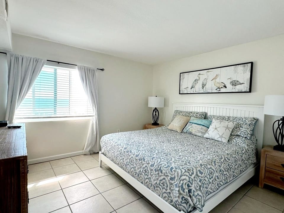 Bedroom 1 (4)