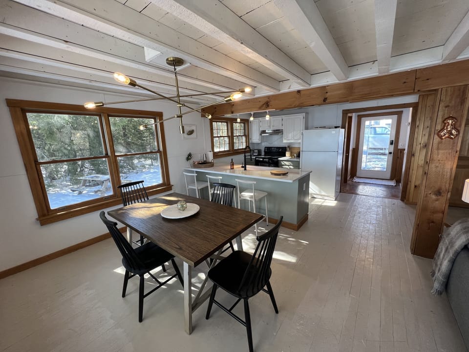 Dining Room & Kitchen
