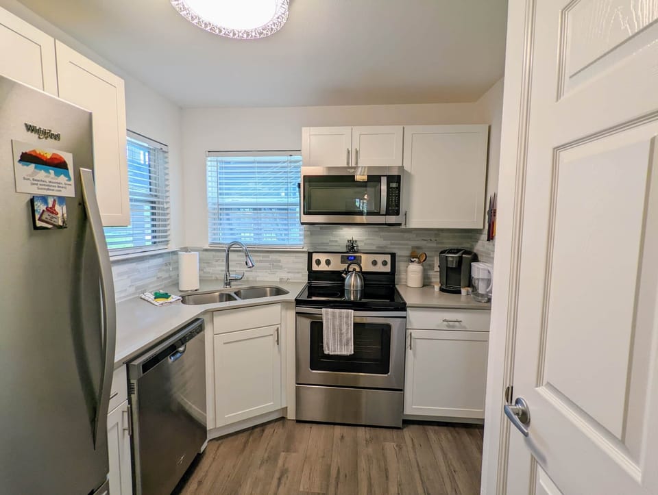 Newly remodeled kitchen (1)