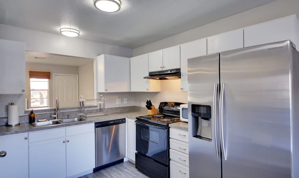 Fully equipped kitchen with all the cooking essentials
