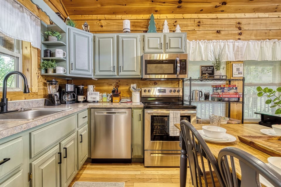 Fully equipped kitchen with the basic cooking supplies you'll ever need!
