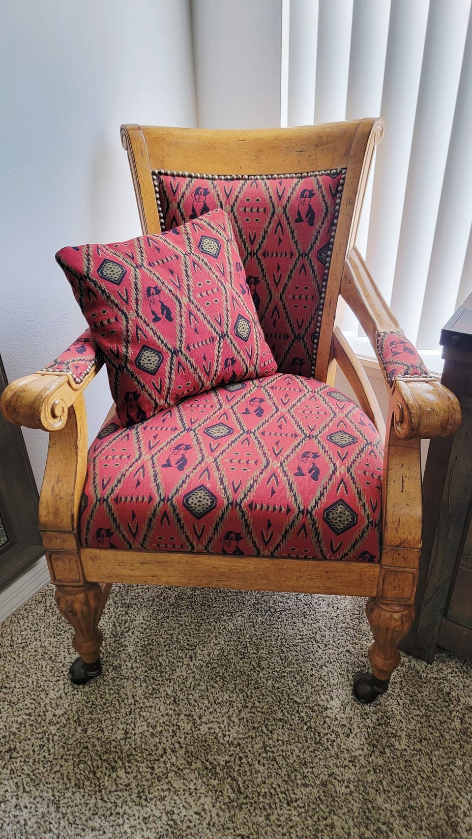 Animal Kingdom Master suite - Disney Resort Thumper chair